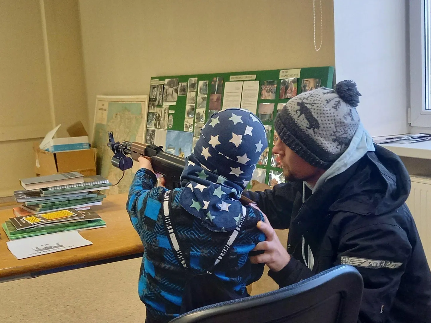 Valga sõjamuuseum pakub võimalust panna oma täpsus proovile laskesimulaatoril.