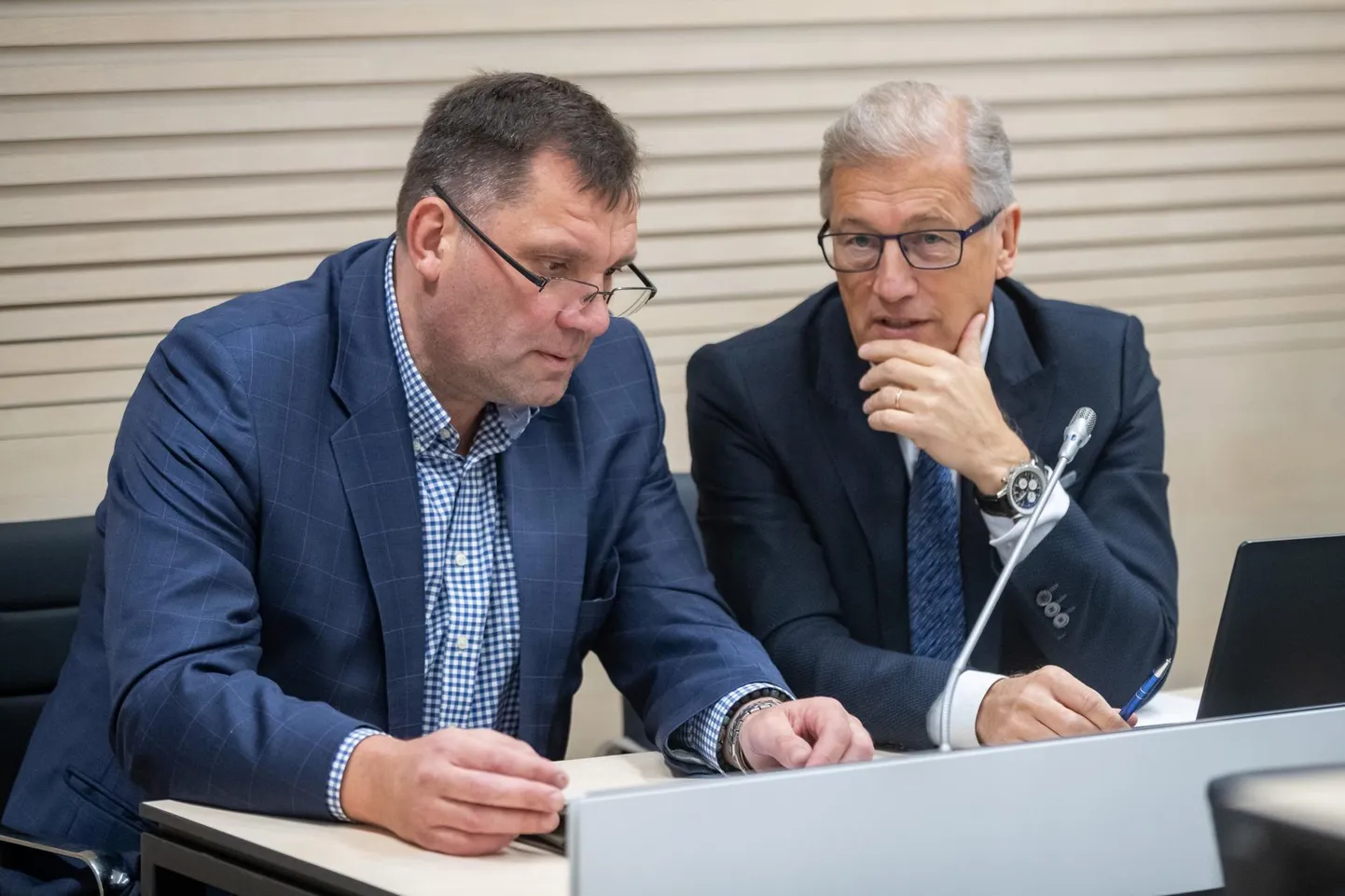 Allan Kiil ja tema advokaat Aivar Pilv Harju maakohtus