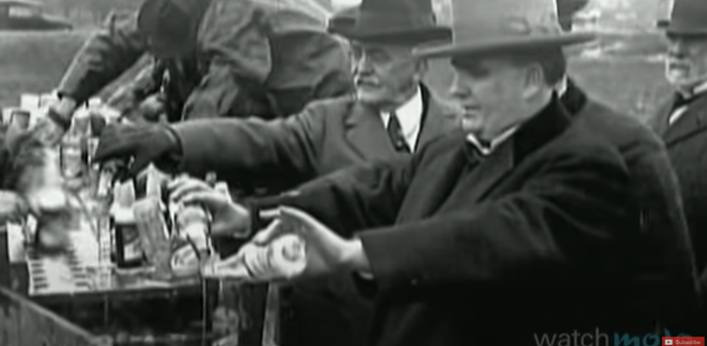 USAs oli kuiv seadus 1920 - 1933, kuid salaalkoholi tootmine ja äri õitses