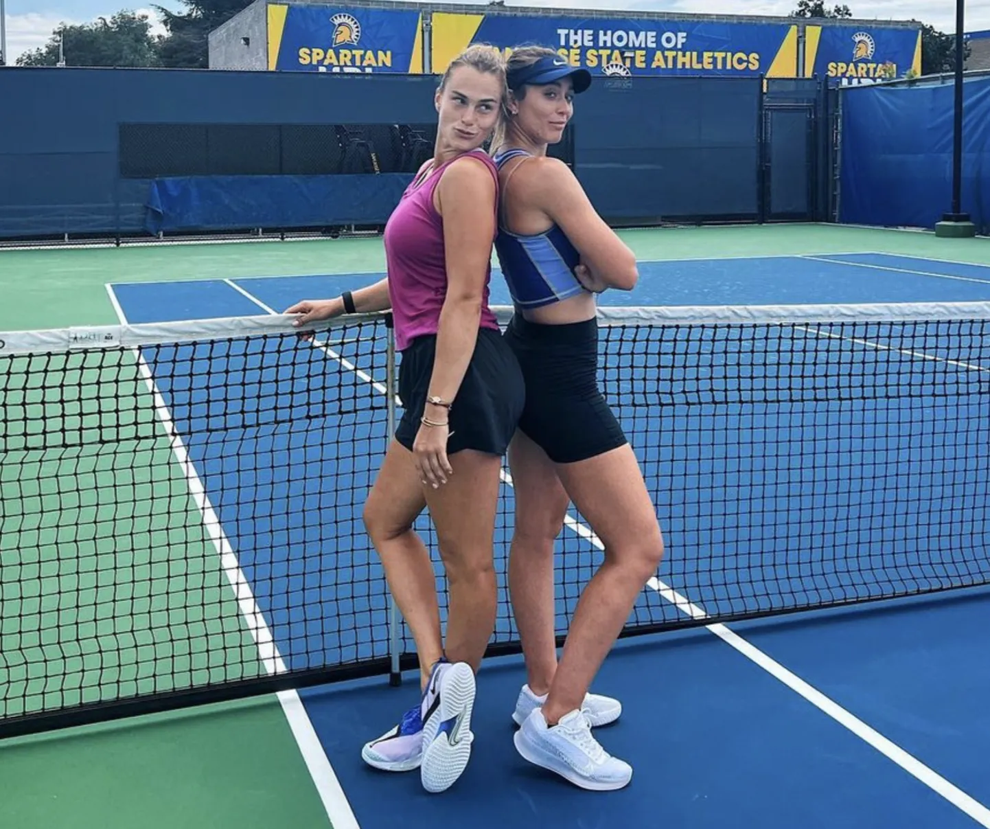 Arina Sabalenka ja Paula Badosa.