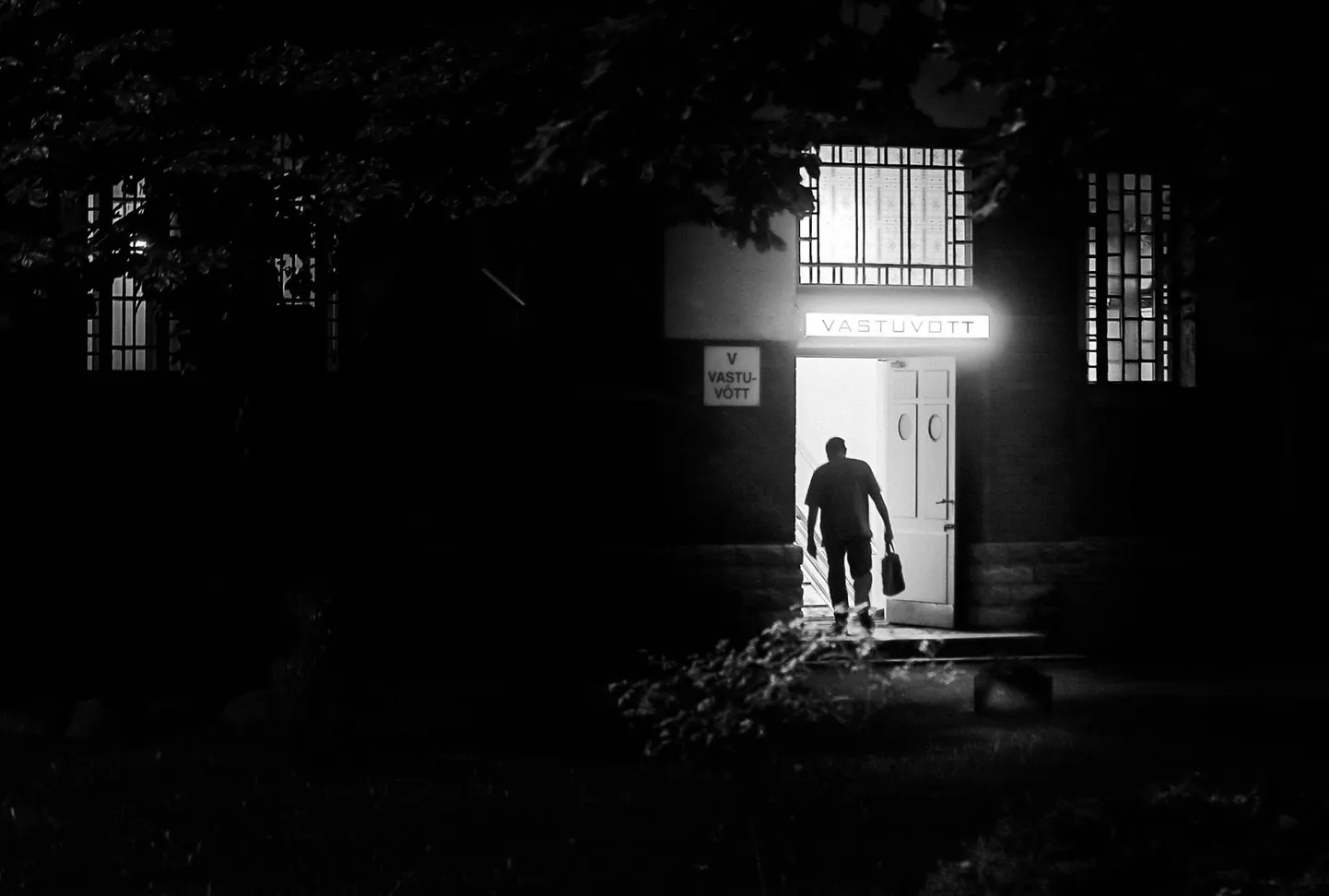 Doktor Aadu A. Kadakas soovitab keerulises situatsioonis jääda rahulikuks.