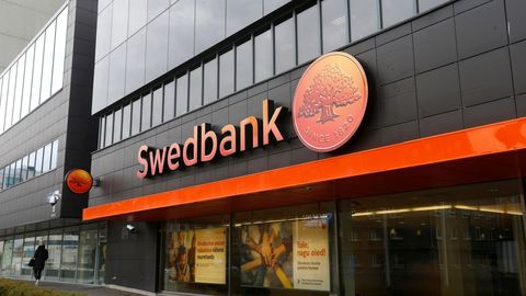 Swedbank повышает с июля стоимость ряда услуг для частных клиентов