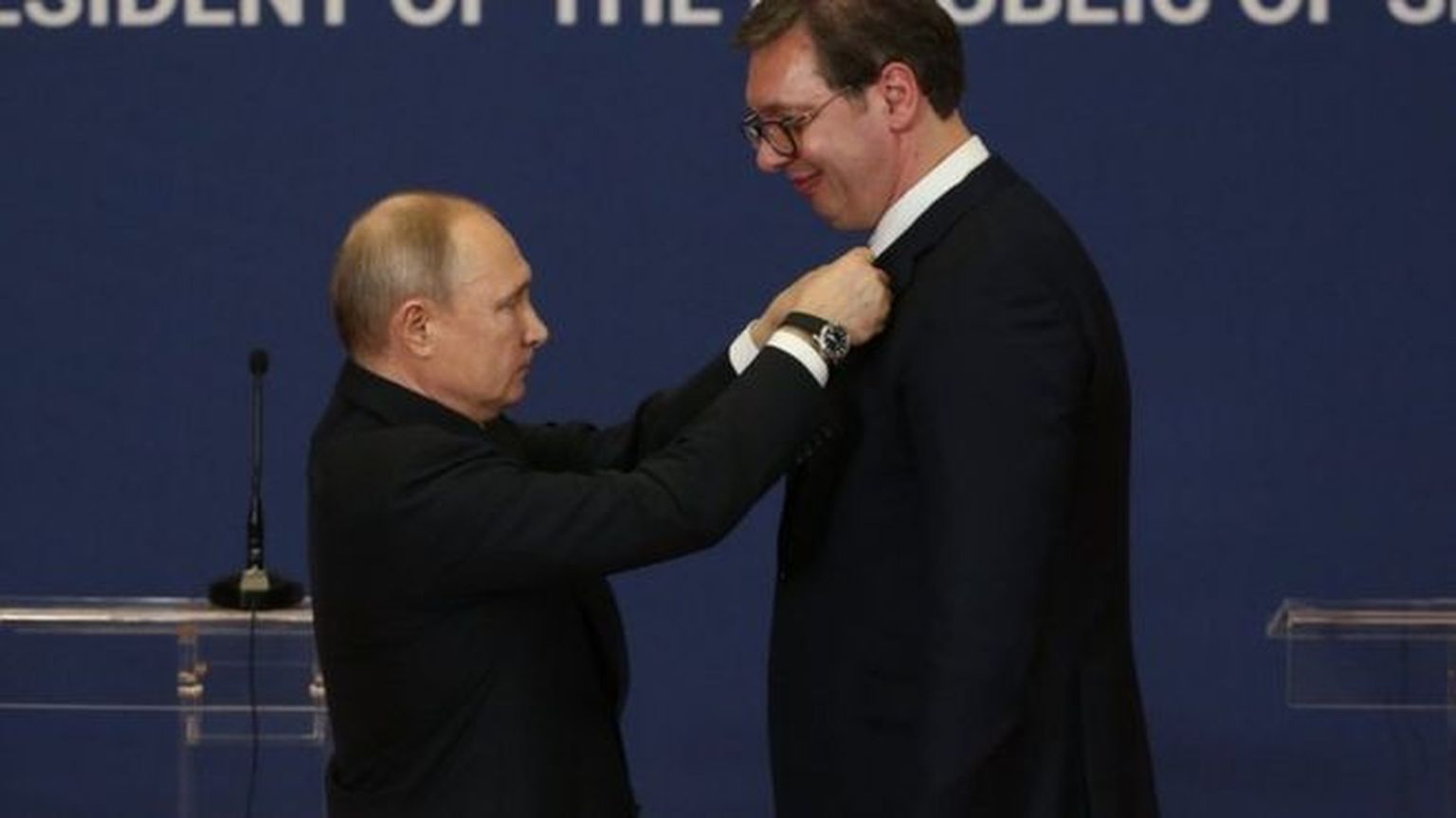 "Путин отлично понимает проблемы Сербии, не зря он мне дал орден Александра Невского", - заявил Вучич