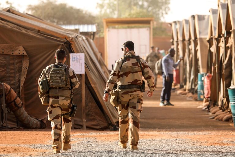 Prantuse sõdurid Mali laagris.