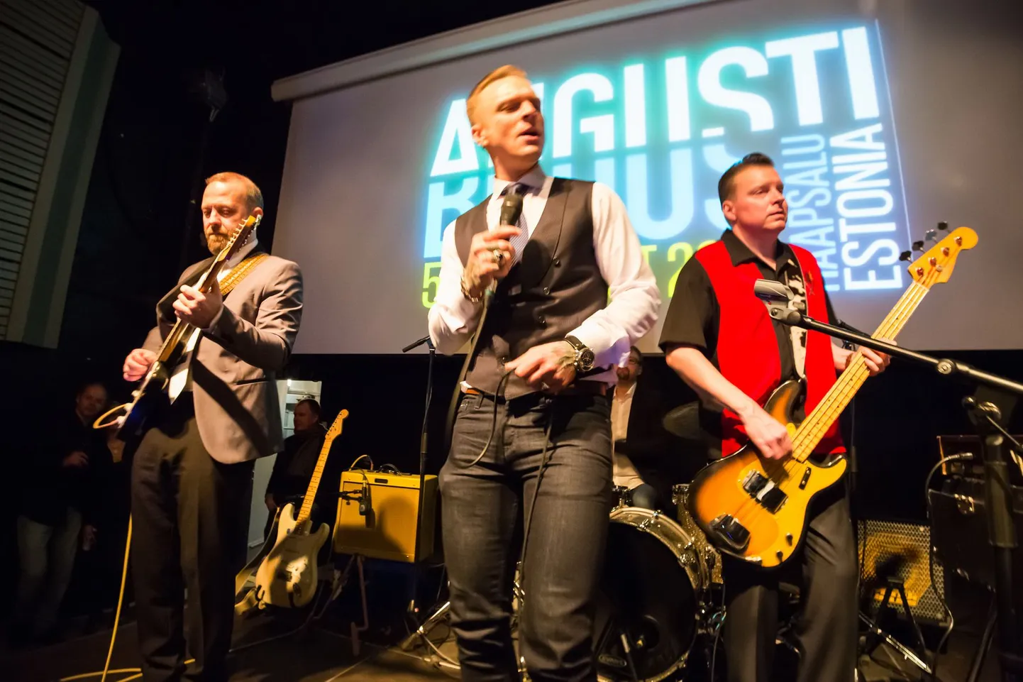 Augustibluus avas Tallinnas hooaja klubis Sinilind, Tanel Padar Blues Band