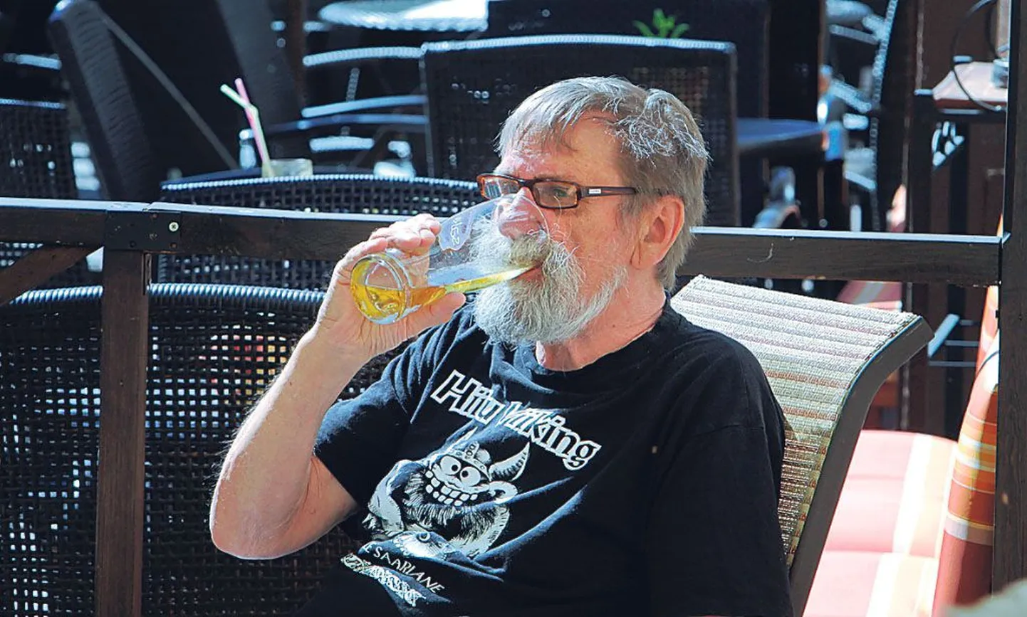 Pärnu kesklinna baarides jääb pooleliitrise õlle hind 2.00 ja 2.60 euro vahele.