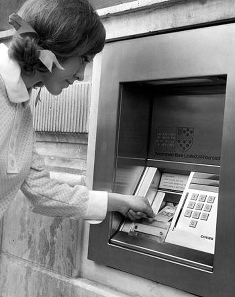 Esimene sularahaautomaat