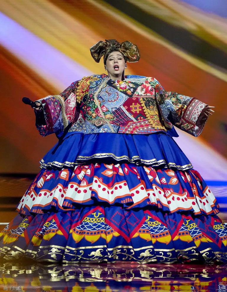 Маниже костюм сшила мама