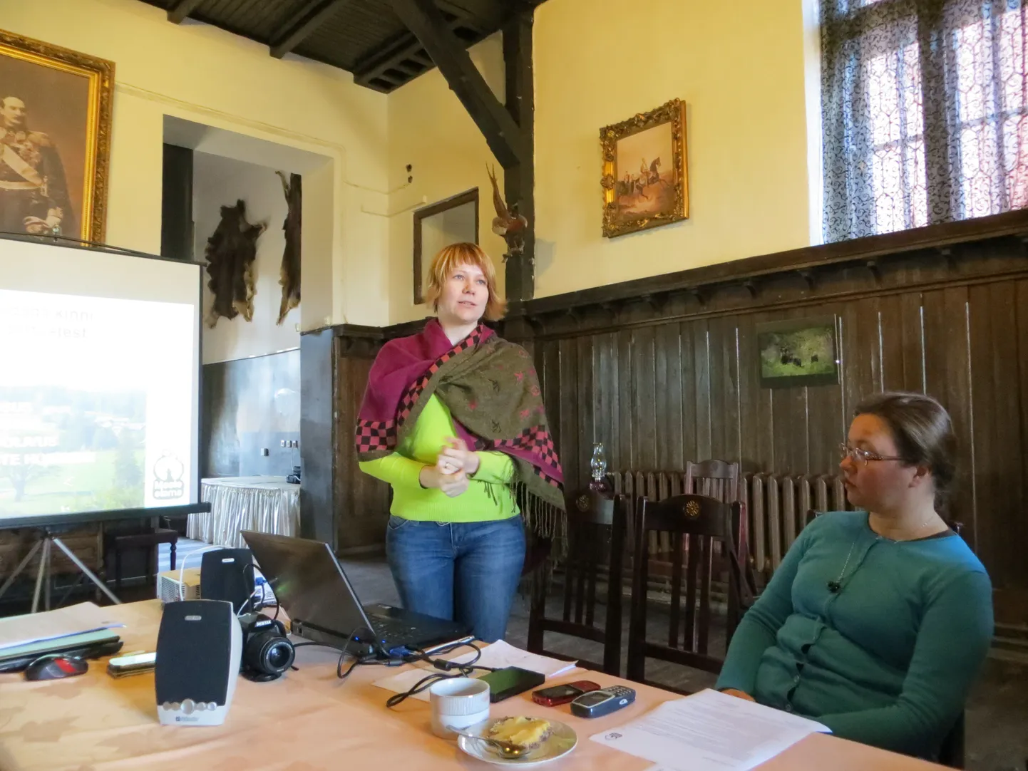 Projekti «Maale elama» koordinaator Evelyn Tõniste (vasakul) ning algatuse eestvedaja ja projektijuht Ivika Nõgel