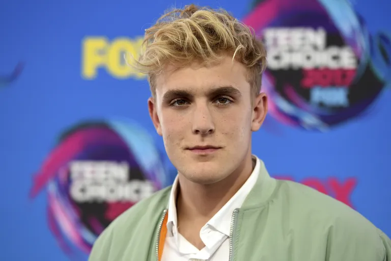 Juutuuber Jake Paul läks teiste staaridega tülli.