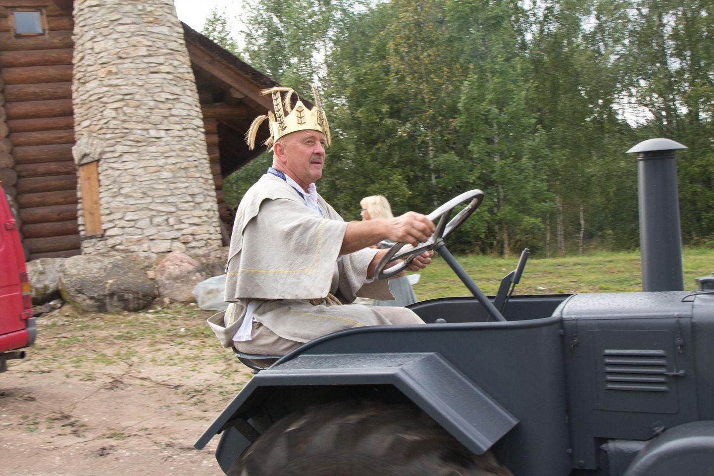 Rukkikuningas Hans Kruusamägi aitab au sees hoida rukkikasvatamise traditsioone.