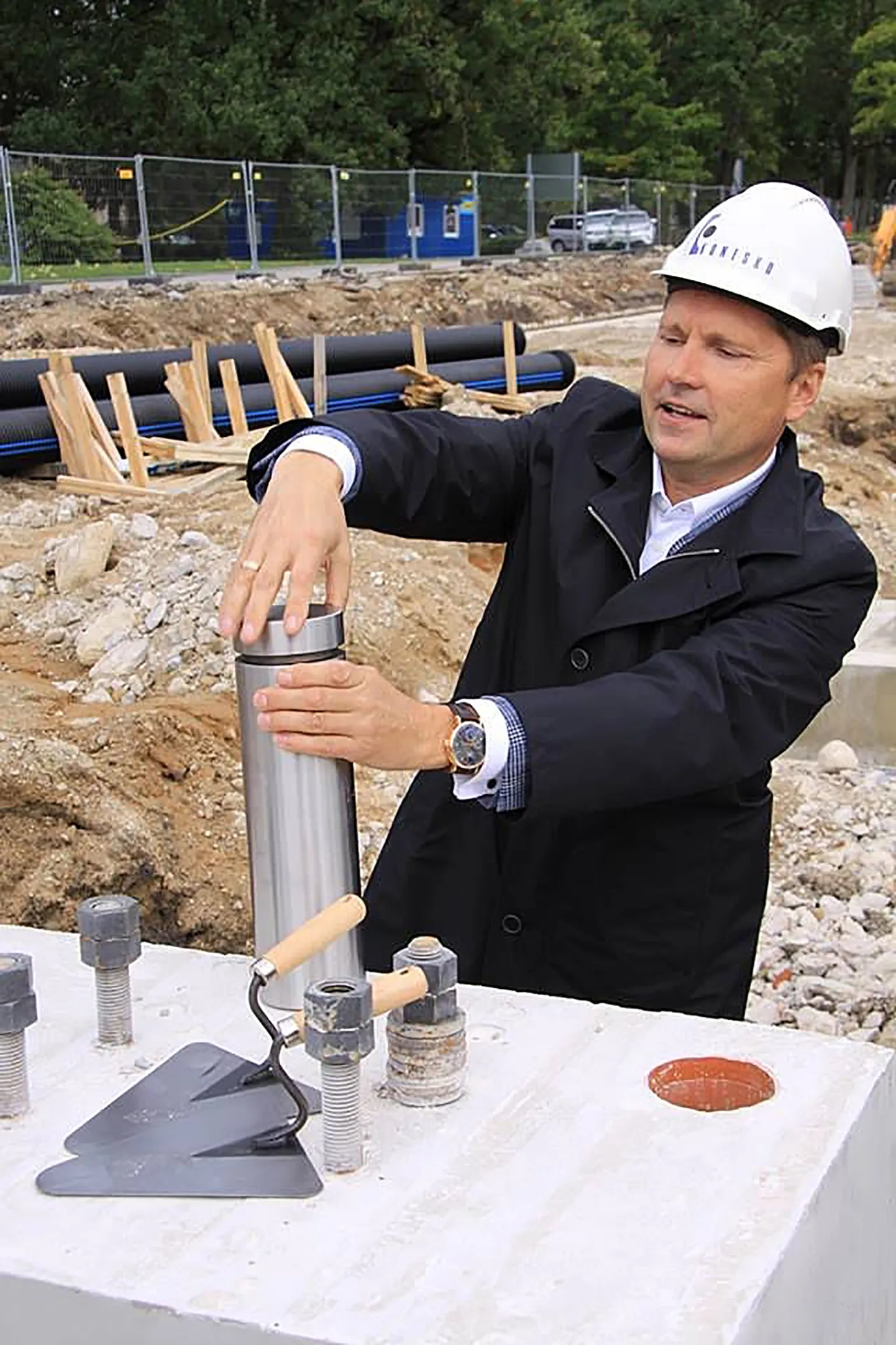 Konesko juht Mart Hirtentreu, kelle tootmisüksused asuvad Järva ja Türi vallas, on rahul omavalitsuste tegevusega ettevõtluse arendamisel, sest on võtnud ettevõtjana sihiks ise hakkama saada ja mitte loota omavalitsusele. «Kui vaja omavalitsusse pöörduda, siis saan vastuse ja edasiviiva juhise ning sellest piisab,» sõnab ta.