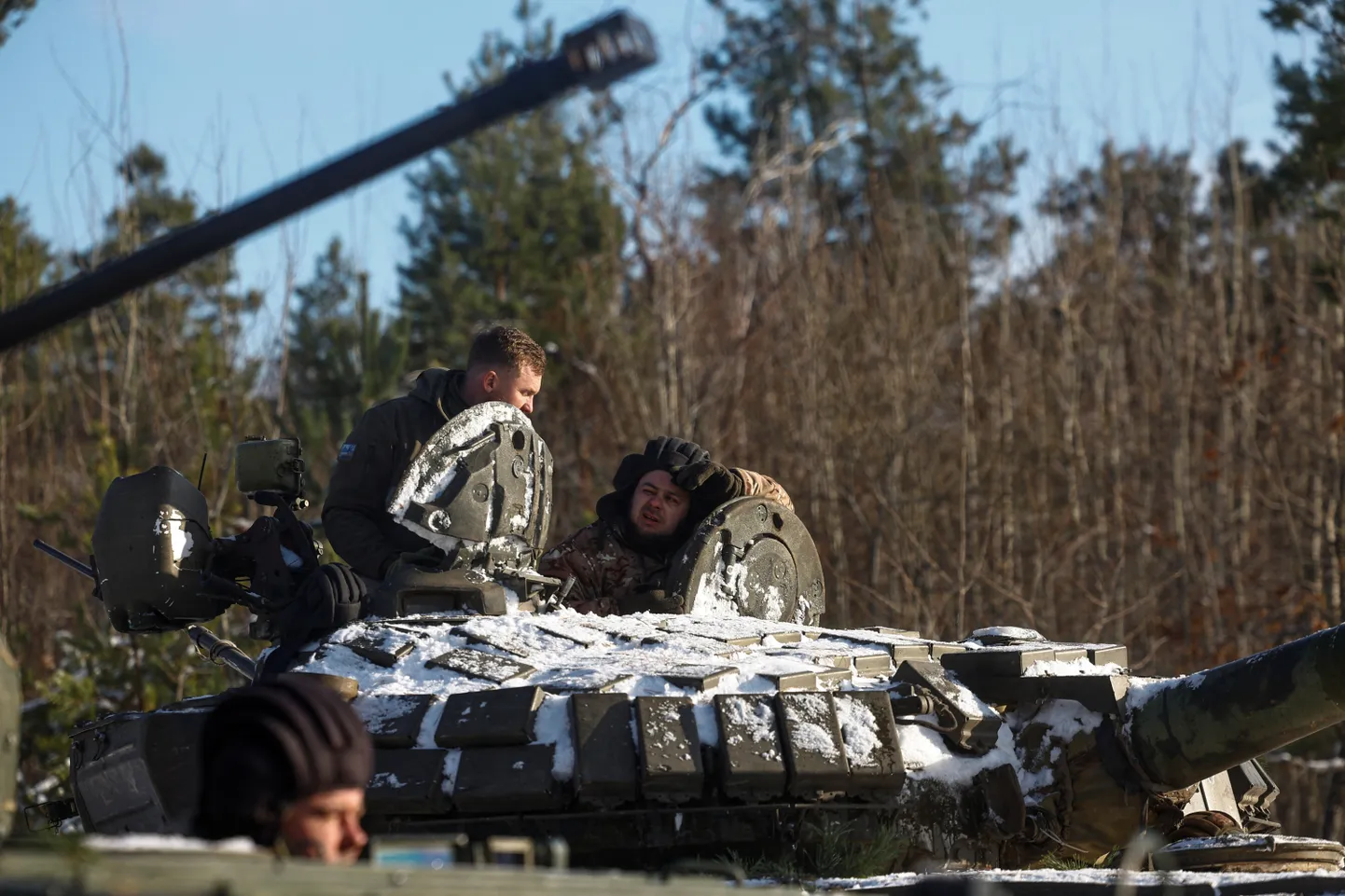 Ukrainian servicemen rest during anti-sabotage drills, amid Russia's attack on Ukraine, in Chernihiv region, Ukraine December 5, 2023.