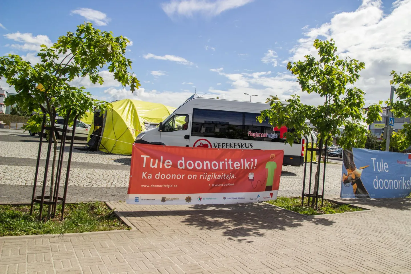 Doonoritelk Rakvere Keskväljakul.