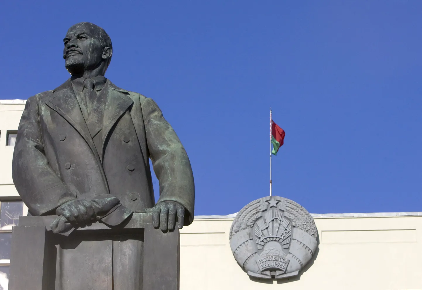 Памятник Ленину в Минске.