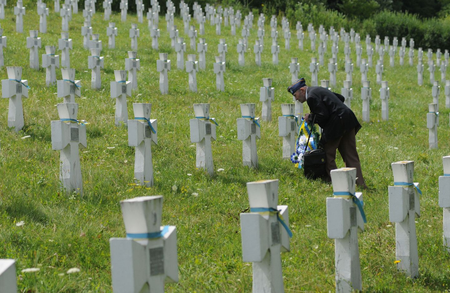 Teises maailmasõjas hukkunud sõdurite hauad Ukrainas.