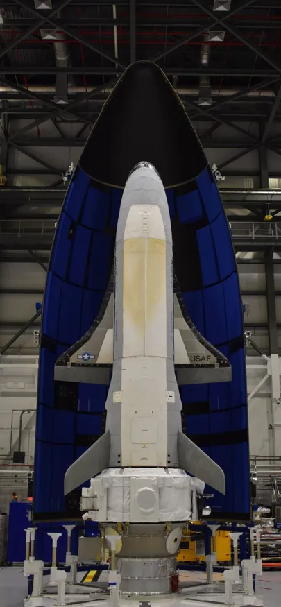 Salapärane X-37B stardikapslis.
