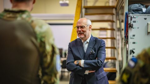 FOTOD ⟩ President Karis õnnitles K‑komandot