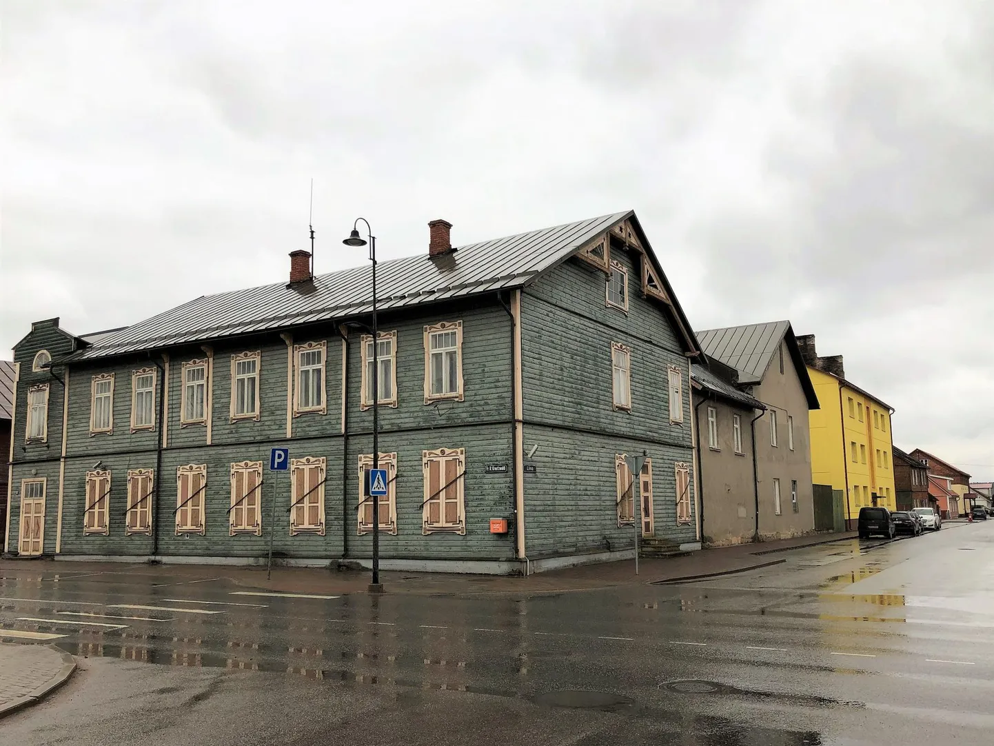Võrus aadressil Kreutzwaldi 52 olevasse majja on plaanis rajada ka kaugtöökeskus.
 tomi saluveer