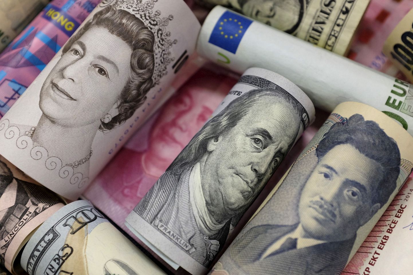 Euro, Hongkongi dollar, USA dollar, Jaapani jeen, Suurbritannia nael ja Hiina jüaan