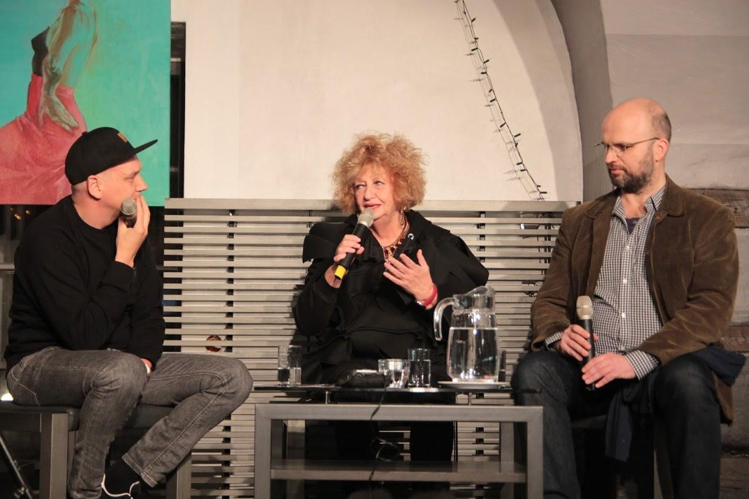 Erni Kask (vasakul), Jelena Skulskaja ja Peeter Raudsepp jutuõhtul “RT vestleb”.
