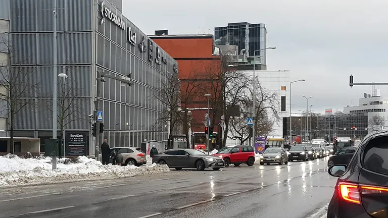 31 декабря, 10.30. На подступах к "Стокманну"