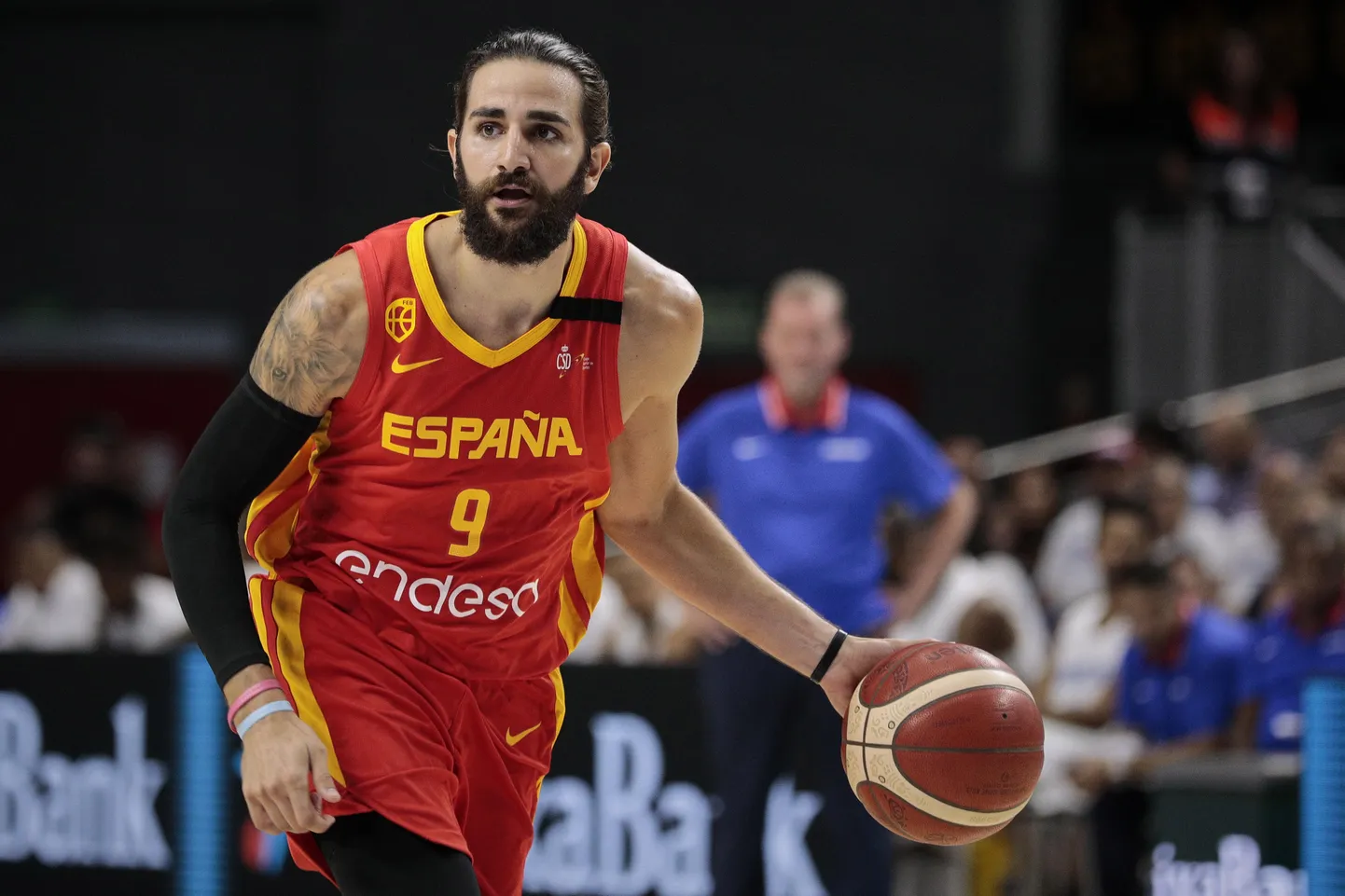Üleväljamees Ricky Rubio.