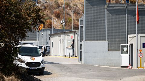 POSTIMEES ALBAANIAS ⟩ Gjadëri paradoks: Itaalia hoiab siin migrante, kohalikud lähevad Itaaliasse