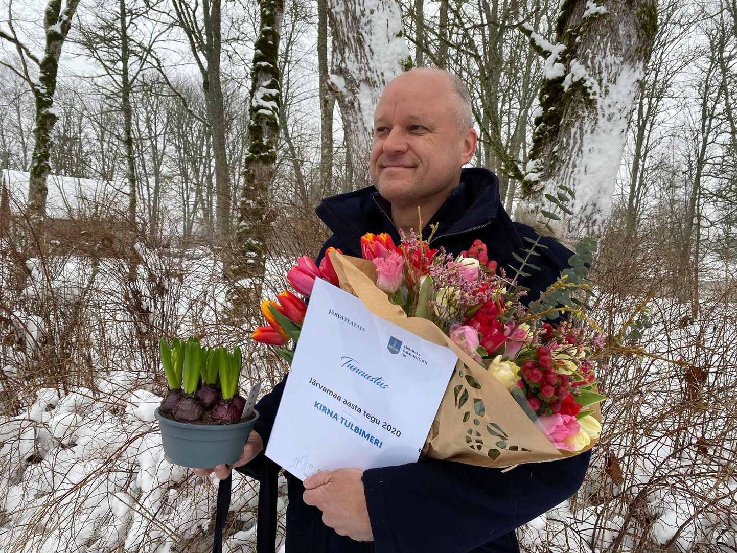 Kirna mõisa omanik Reimo Lilienthal õnnitlusi vastu võtmas