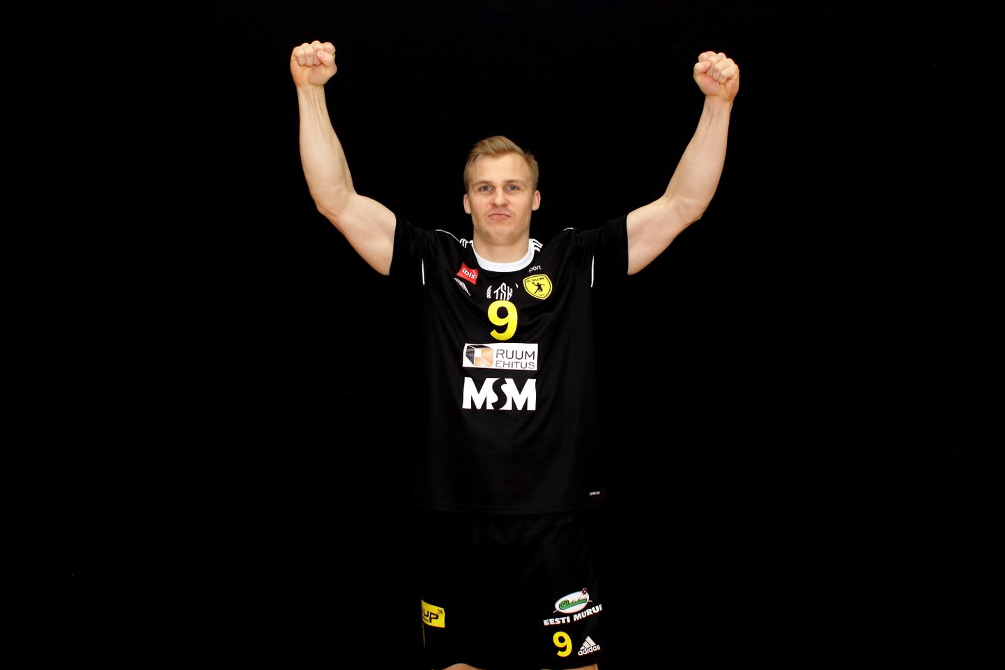 Kümneaastase vaheaja järel Eesti meistriliigas mängiva Mikk Pinnoneni esmamuljed on positiivsed.