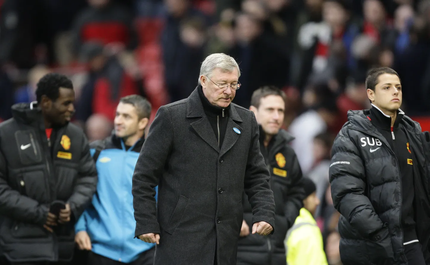 Pettunud Manchester Unitedi peatreener Sir Alex Ferguson lahkub pärast mängu väljakult.