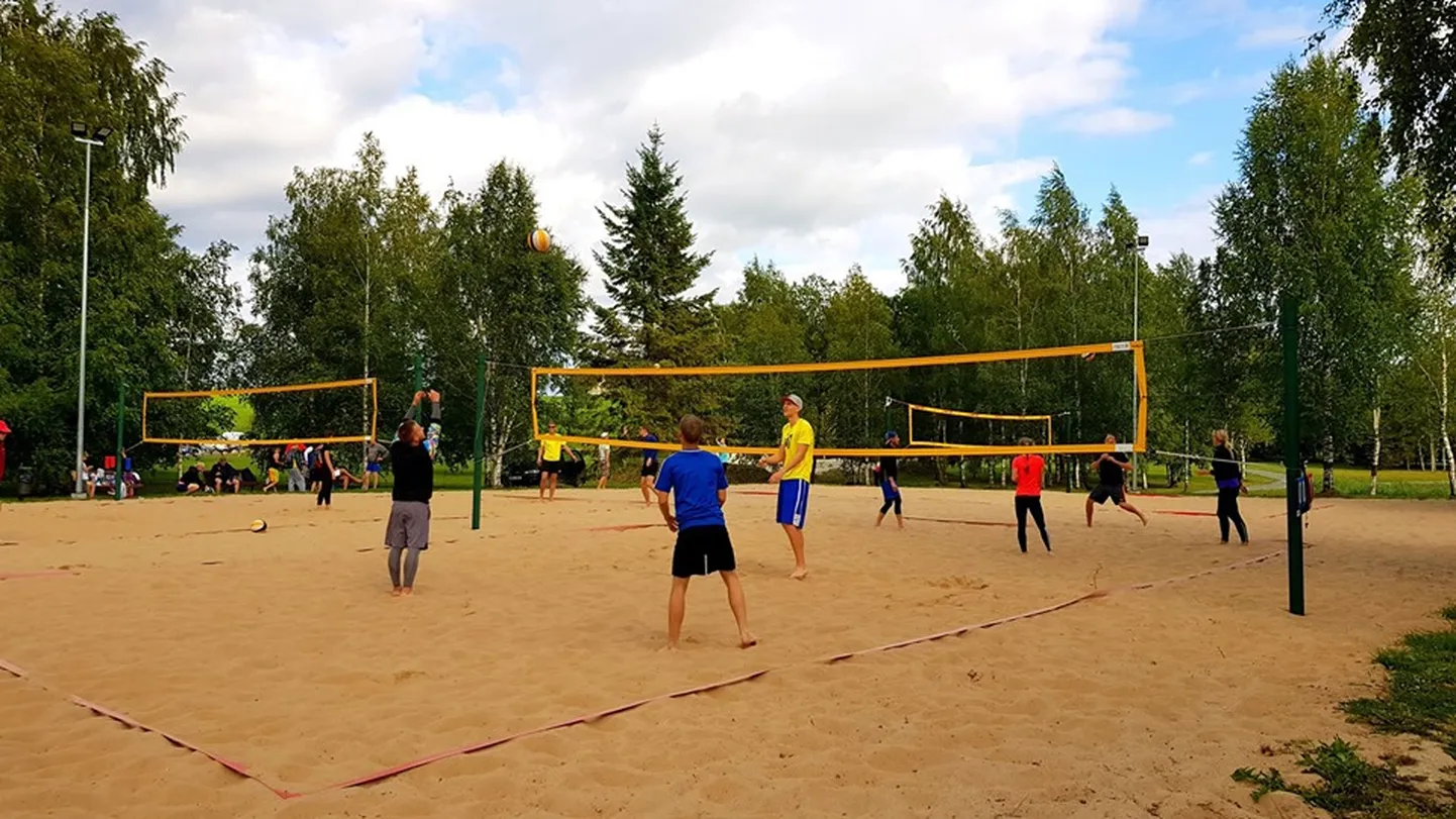 Rannavollesari Väätsa liivaväljakutel tõi taas kokku hulga spordisõpru.