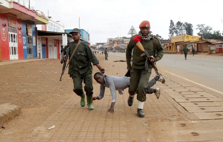 Kongo Demokraatlik Vabariik. Sõdurid on arreteerinud valitsusvastase meeleavaldaja.