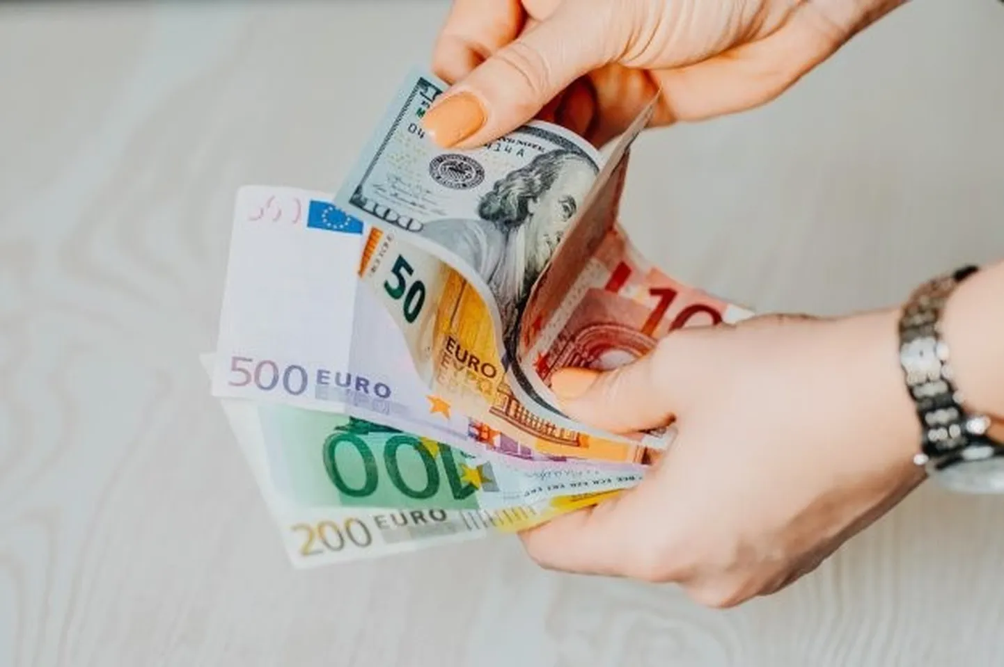 Naised investeerivad üha rohkem.