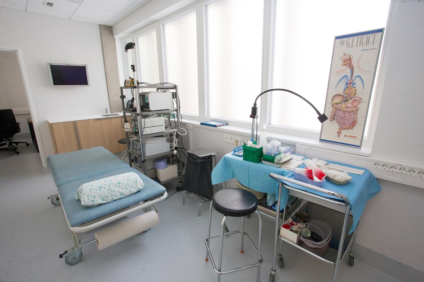 Perearstiabi osutatakse uues Tapa esmatasandi tervisekeskuses, kus on ka laboratoorium, röntgenikabinet ning eriarstide vastuvõtt.