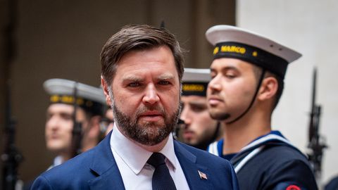 VIDEO ⟩ USA asepresidendi Vance'i uue raamatu kaanepilt tekitab hämmeldust