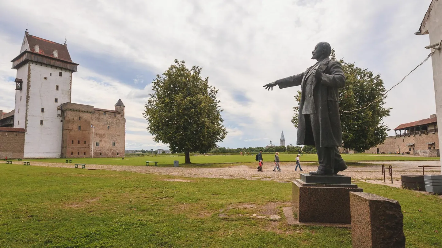 Narva linnas kaovad tänavanimed, mis on pandud Eesti-vastaste Nõukogude Liidu kangelaste järgi.