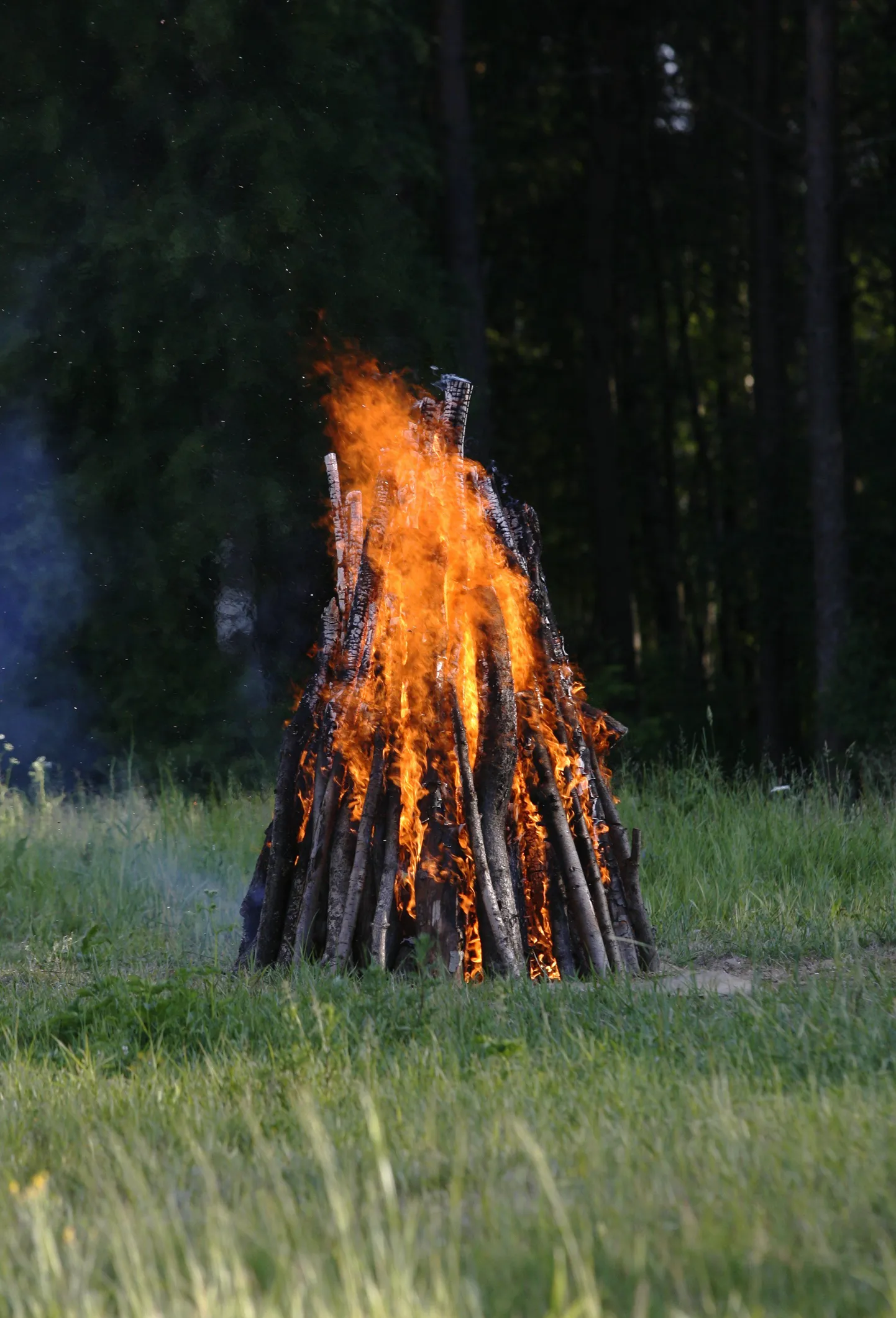 Praeguste andmete järgi peaks jaanitule tegemiseks igati soodus ilm tulema.