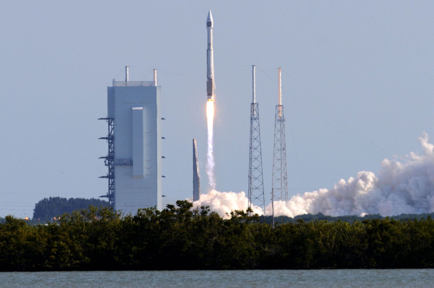 Atlas V raketi start Cape Canaveralist