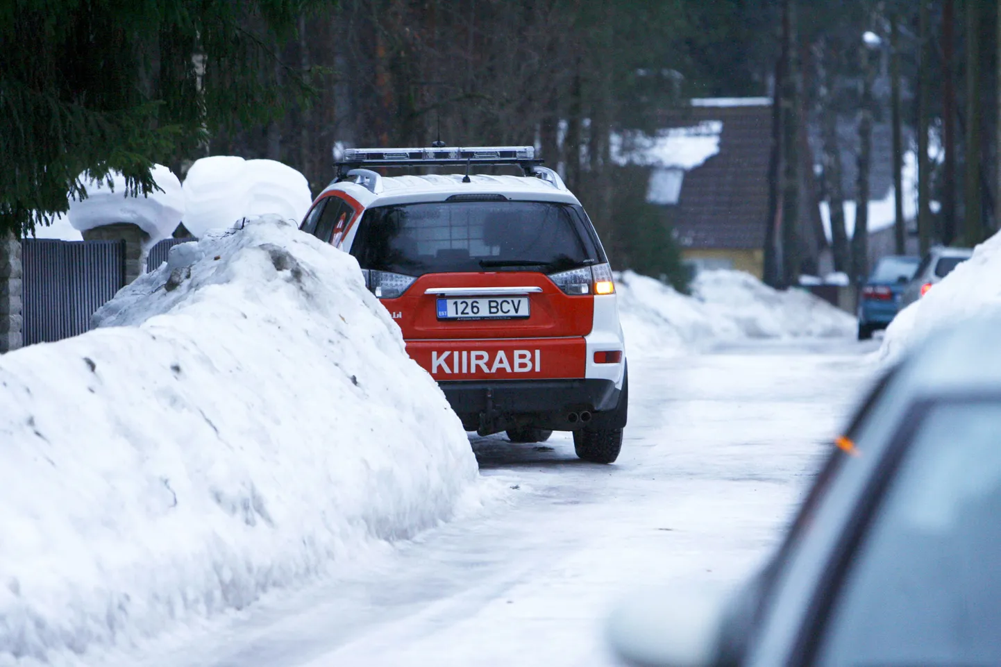 Kiirabi ooteaega pikendavad tuhanded tühjad väljakutsed.