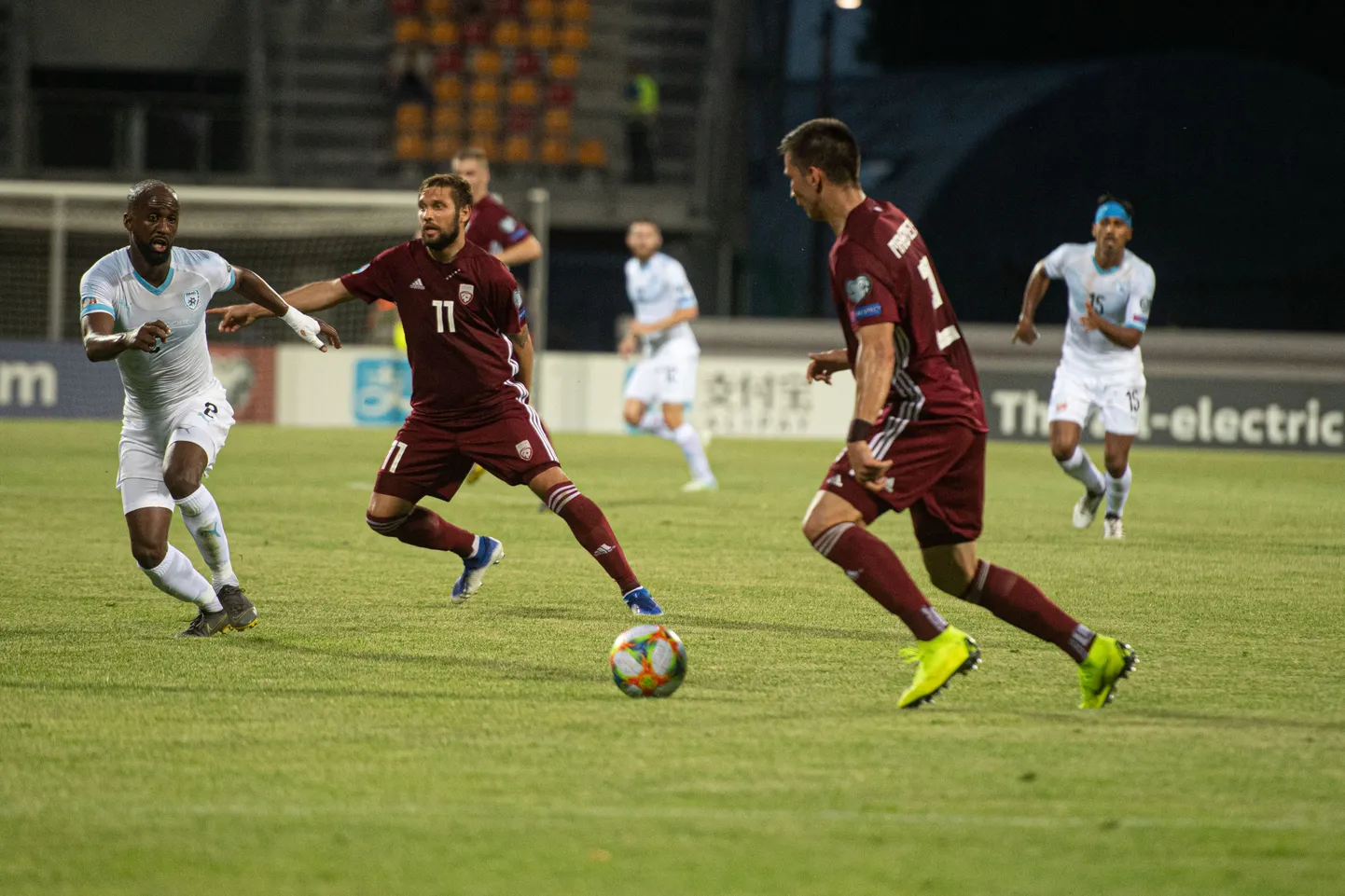 Foto: EČ kvalifikācijas turnīra spēle futbolā: Latvija - Izraēla