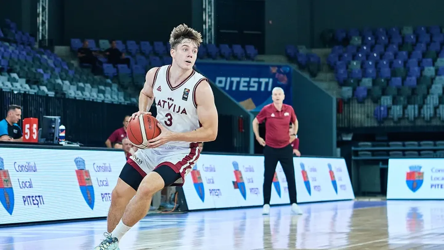 Latvijas U-20 basketbola izlases spēlētājs Rihards Berkolds.