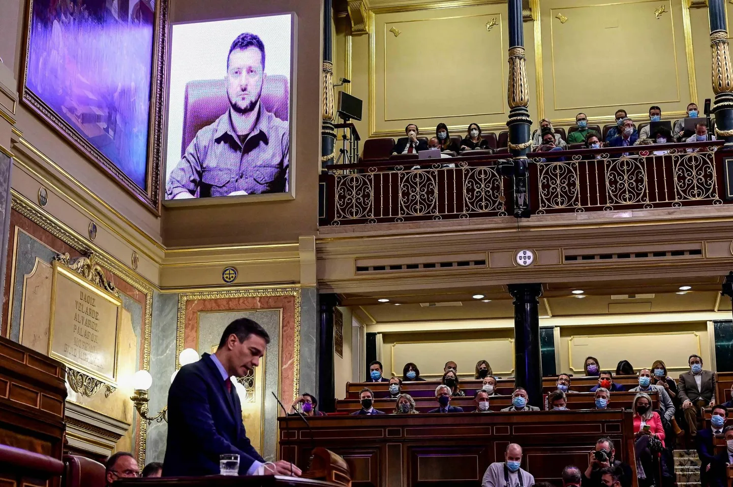 Hispaania peaminister Pedro Sánchez peab parlamendis kõnet, enne kui Ukraina president Volodõmõr Zelenskõi alustab oma videopöördumist Hispaania rahvaesindajatele.