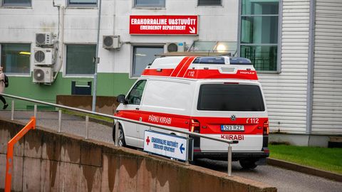 Pärnumaal põrkasid kaks autot kokku