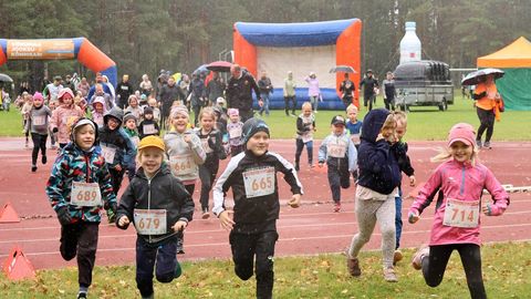 Jooksuraja läbis üle 400 vihmatrotsija
