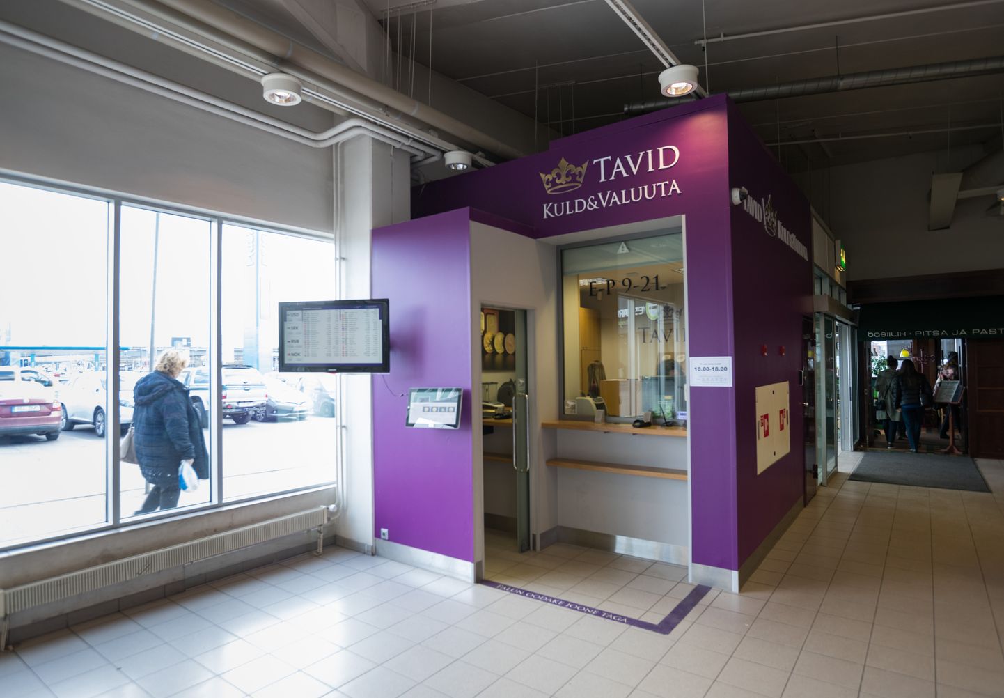 Kulla- ja valuutapoe Tavid filiaal Sikupilli kaubanduskeskuses.