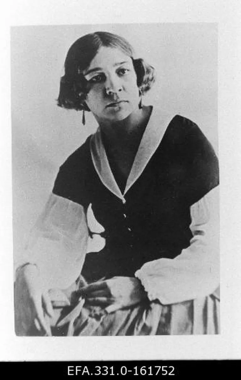 Estonia teatri ballettmeister Rahel Olbrei