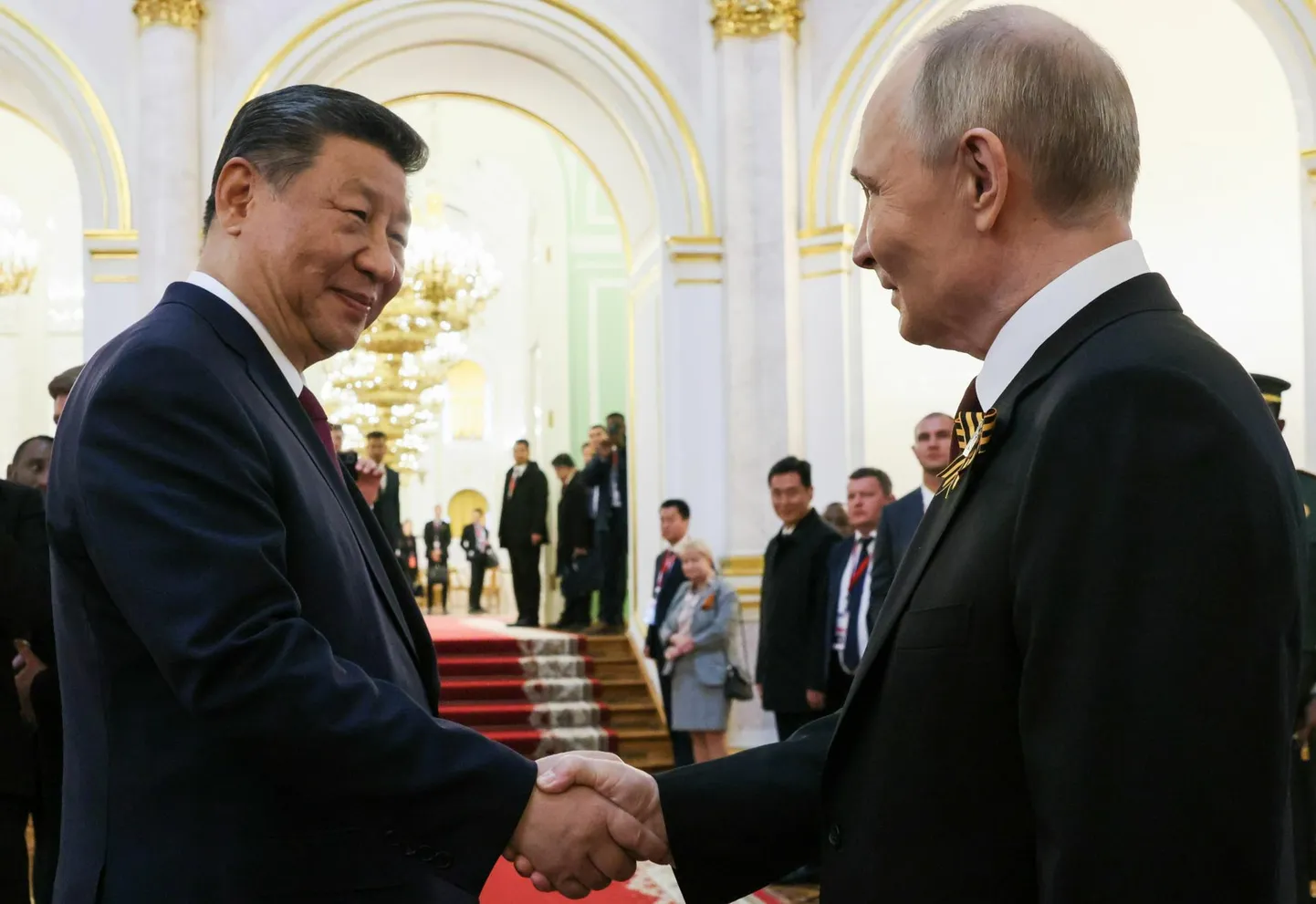 Vene režiimi juht Vladimir Putin võõrustamas Kremlis Hiina riigipead Xi Jinpingi.