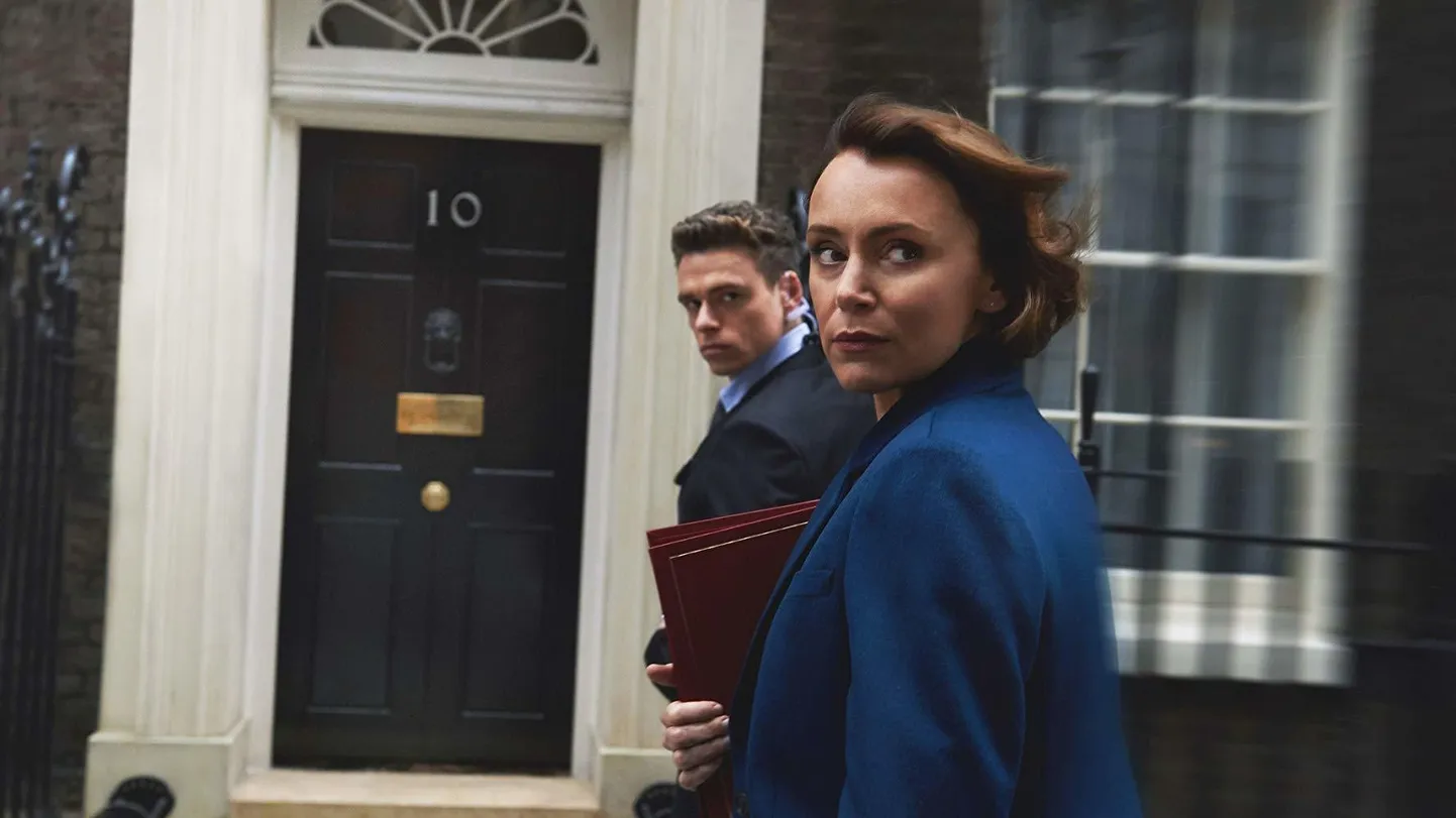 Richard Madden ja Keeley Hawes BBCi telesarjas «Bodyguard».