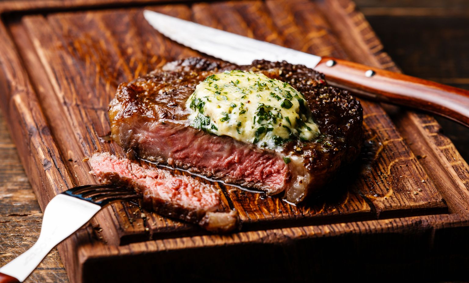 Medium rare lihatükk. Pilt on illustratiivne.